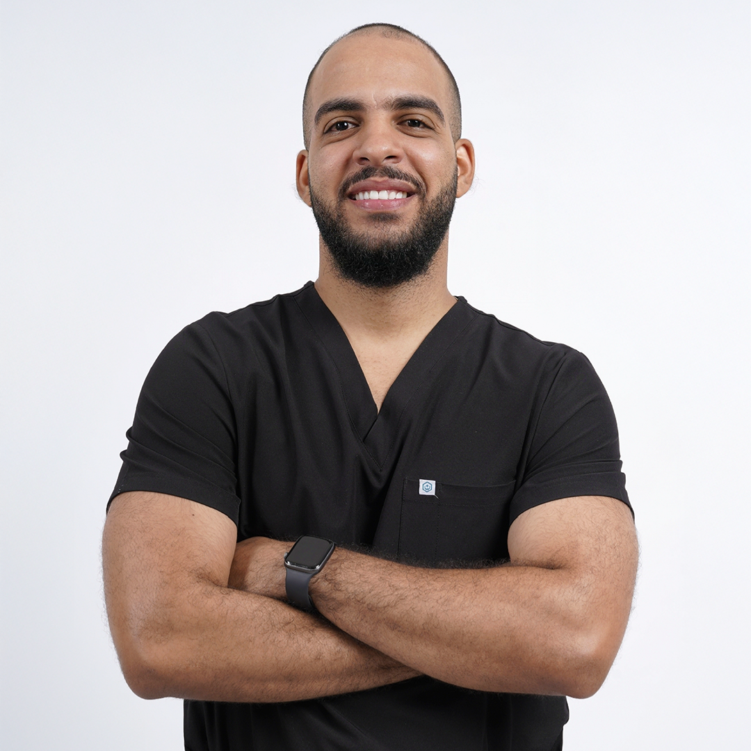 Dr. César Martínez